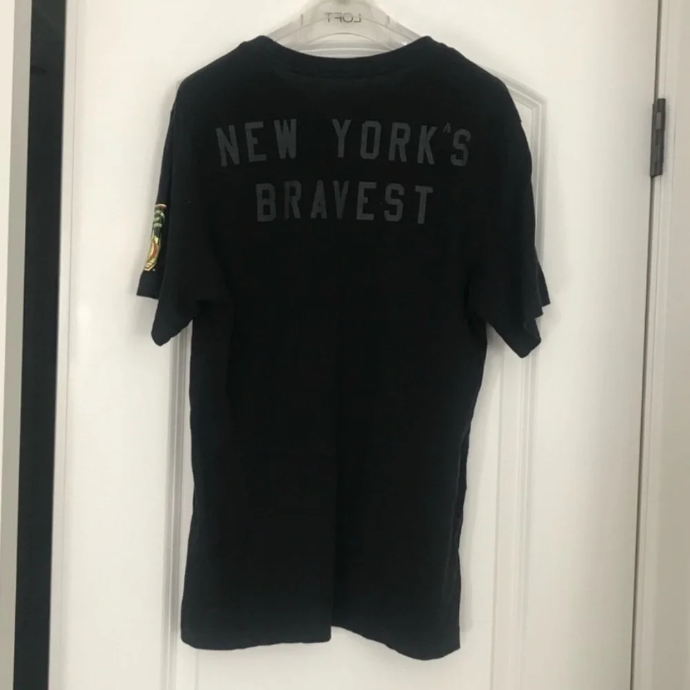 Nike FDNY shirt Large - Picture 3 of 3